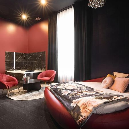Legend Majestic Superbe Love Room - Jacuzzi - Champagne - Romantisme - Parking Prive Gratuit Macon Exterior photo