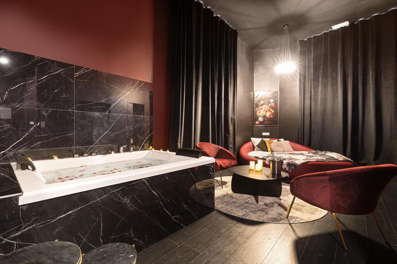 Legend Majestic Superbe Love Room - Jacuzzi - Champagne - Romantisme - Parking Prive Gratuit Macon Exterior photo